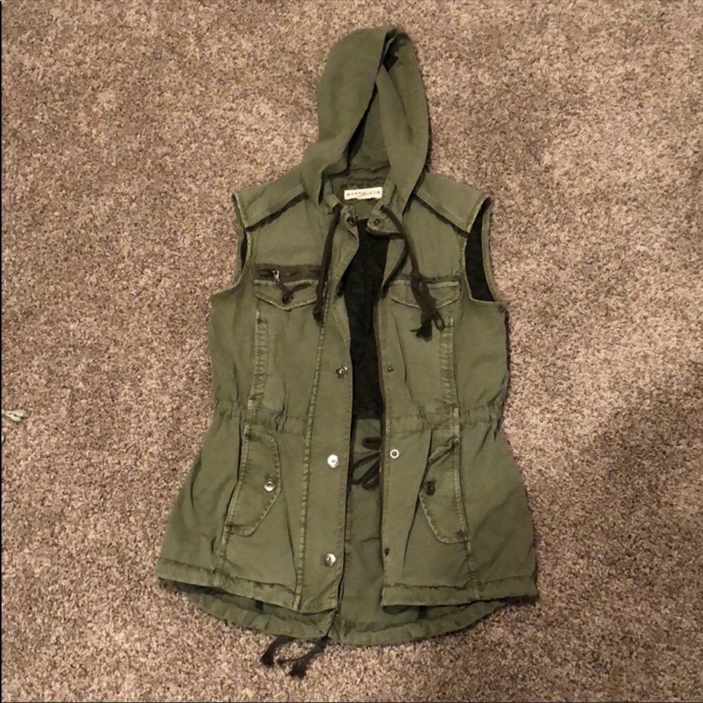 Marrakech Army green utility vest
